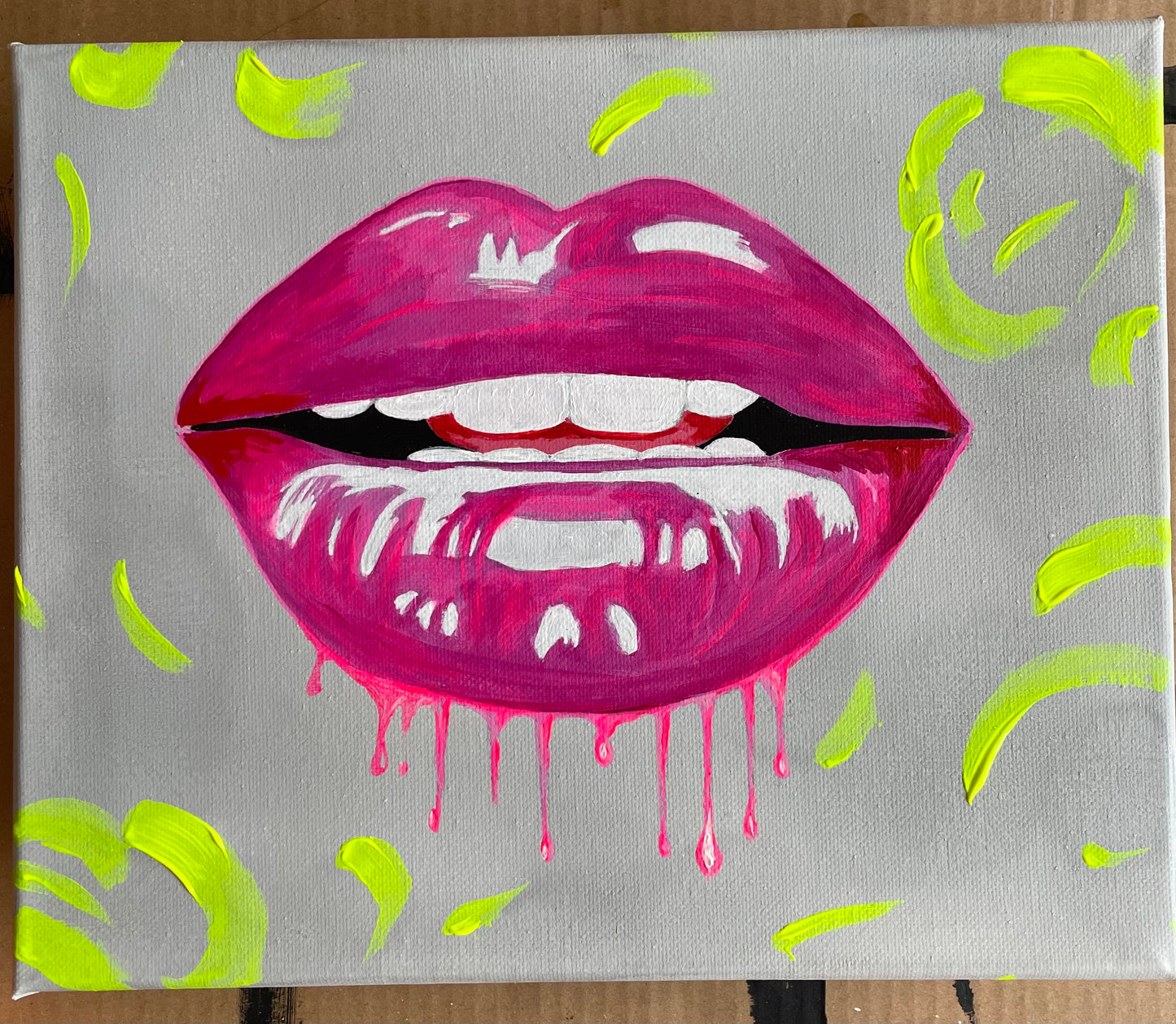 Grey painting with pink lips | Neon lips wall decoration| modern painting with lips design, pop art